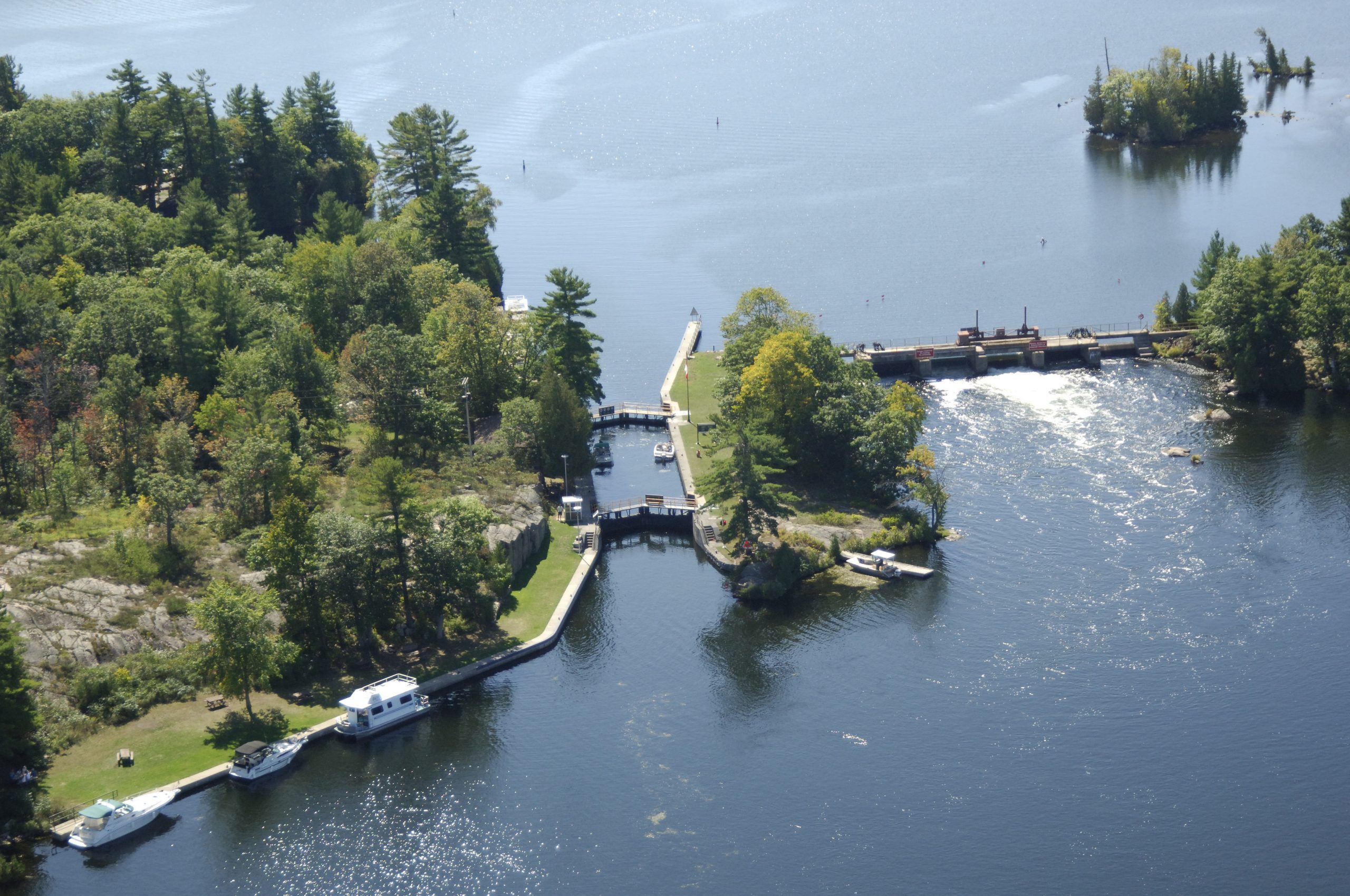 Tour of The Kawartha Lakes, Ontario, Canada  Stoney Lake, Lovesick Lake &  Buckhorn Lake 